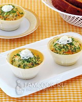 Тарталетки с палтусом и овощами