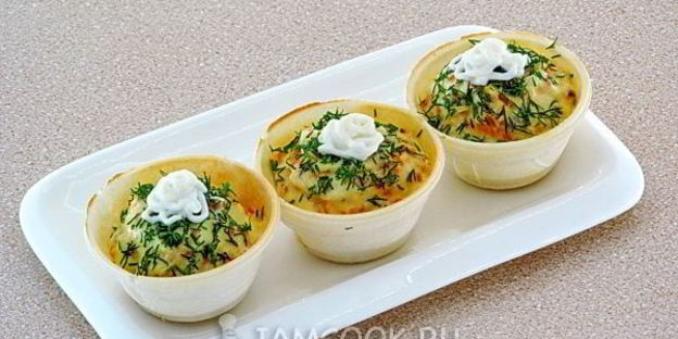 тарталетки с палтусом и овощами