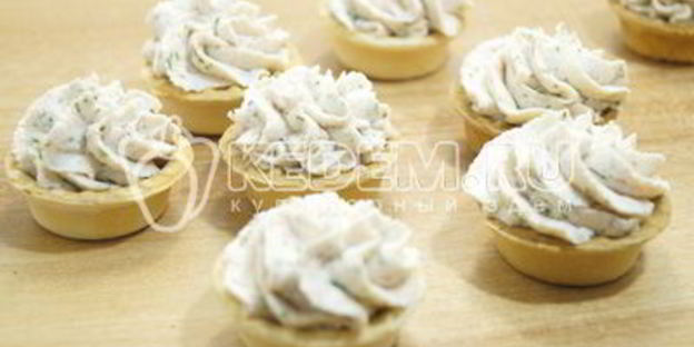 тарталетки с паштетом из крабового мяса