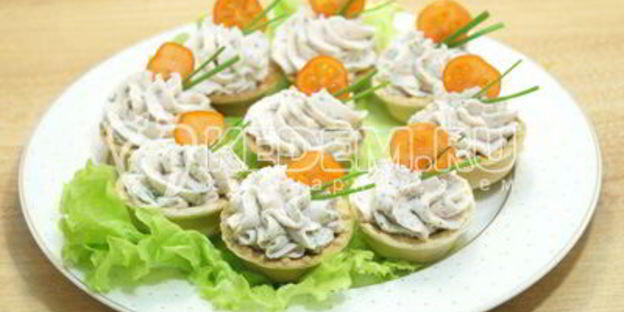 тарталетки с паштетом из крабового мяса