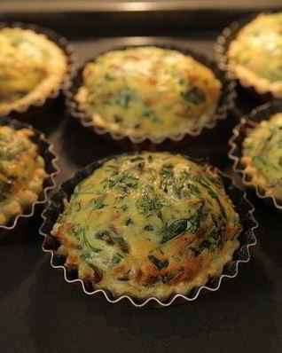 Тарталетки с рикоттой и руколой