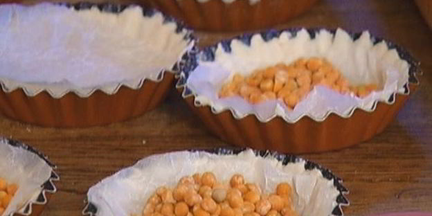 тарталетки с рикоттой и руколой