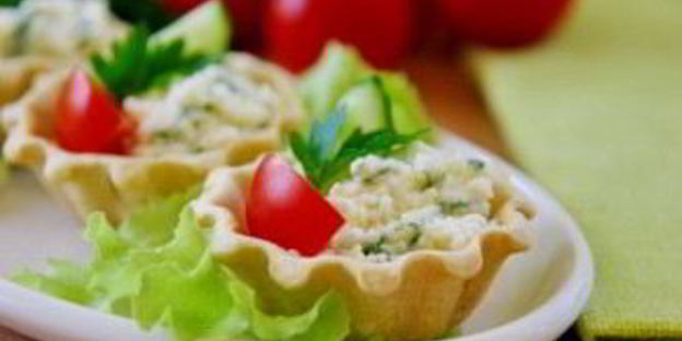 тарталетки с сырной начинкой