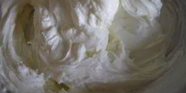 тарталетки с сырным кремом и мятой