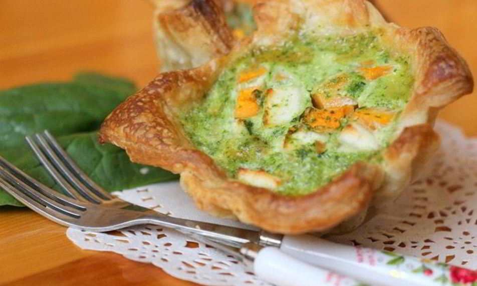 Рецепт тарталеток с тыквой и фетой в сливочно-шпинатной заливке