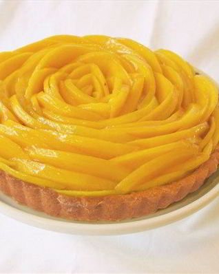 Манговый тарт с заварным кремом