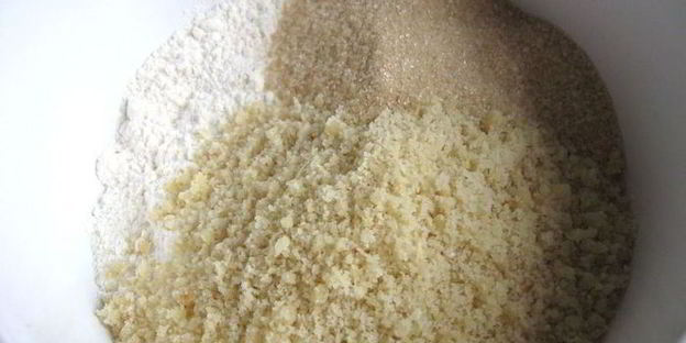 тарт с франжипаном и карамелизованной грушей