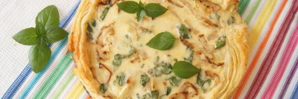 Тарт с кабачком и базиликом на слоеном тесте