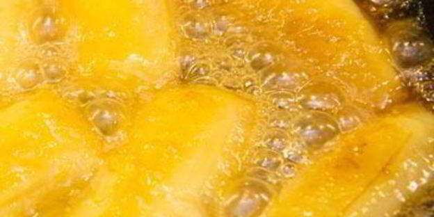 тарт с карамелизированными бананами и йогуртовым кремом