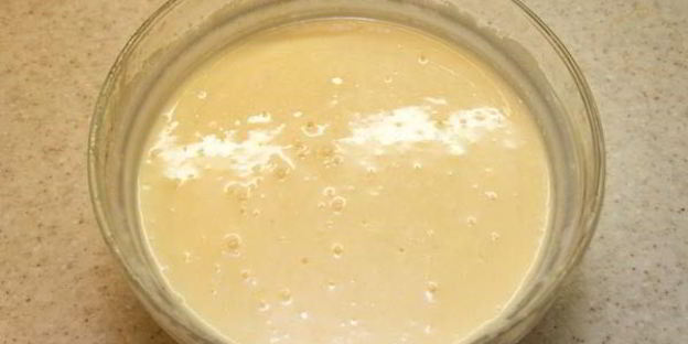 тарт с карамелизированными бананами и йогуртовым кремом