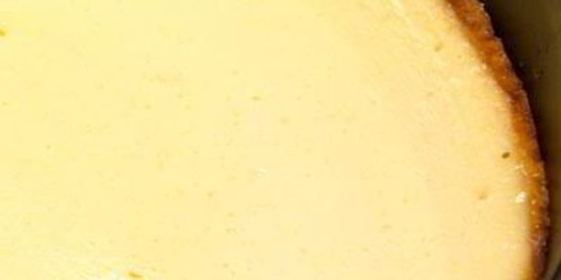 тарт с карамелизированными бананами и йогуртовым кремом