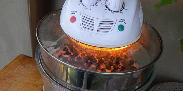 тарт с клубникой с розмарином и ежевикой с базиликом двойное удовольствие