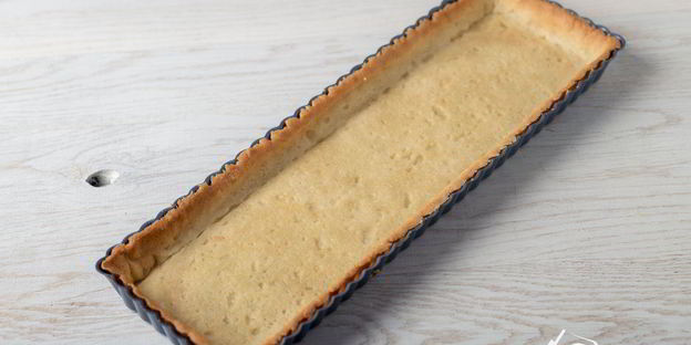 тарт с персиками и заварным кремом