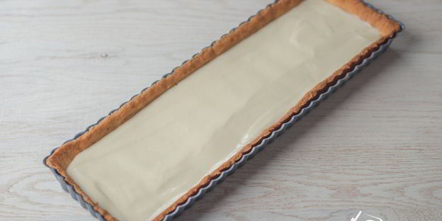 тарт с персиками и заварным кремом