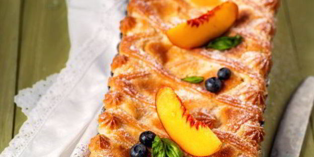 тарт с персиками и заварным кремом