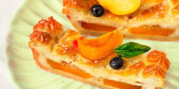 тарт с персиками и заварным кремом