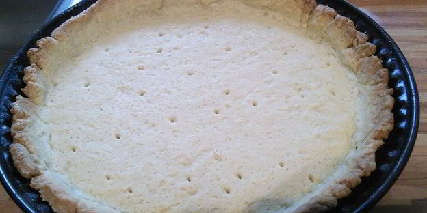 тарт с ревенем и сливочным кремом