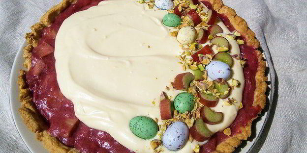 тарт с ревенем и сливочным кремом