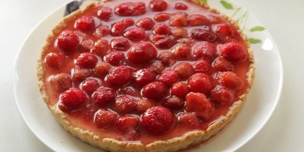 тарт с рикоттой и клубникой