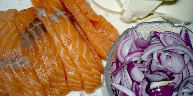 тарт с семгой и шпинатом цветы за окном