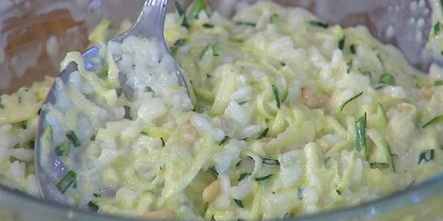 тарт с цукини, рисом и кедровыми орешками