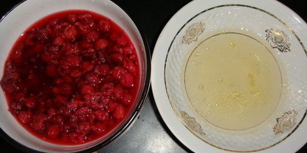 тарт с заварным кремом и малиновым желе