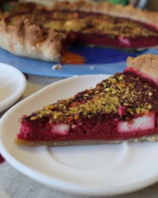 Тарт со свеклой и брынзой