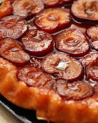 Тарт татен со сливами