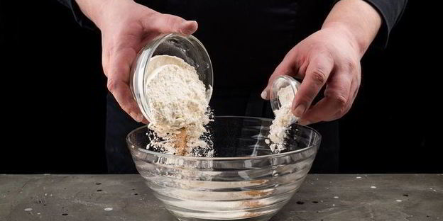 творожный тарт с малиной