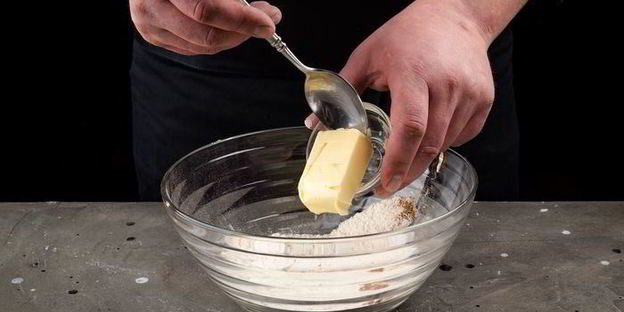 творожный тарт с малиной