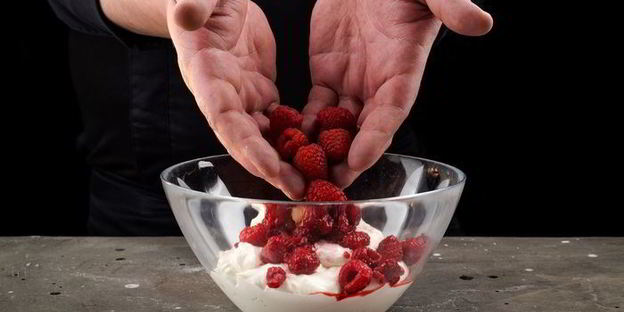 творожный тарт с малиной