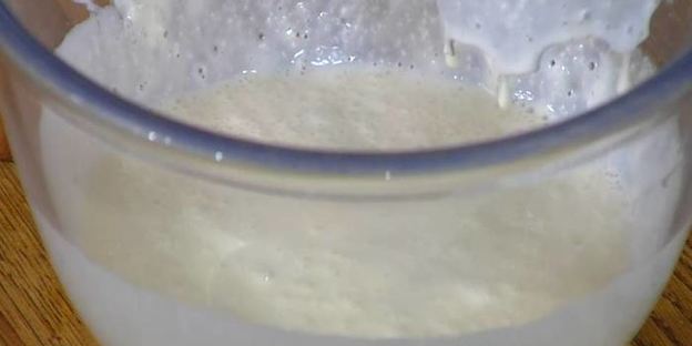 творожный тарт с зеленым горошком, спаржей и кедровыми орехами