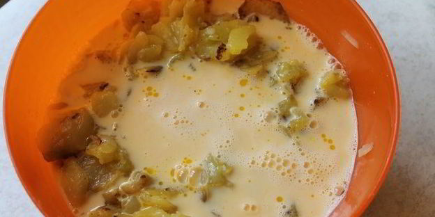 тортилья де пататас с беконом и зеленью