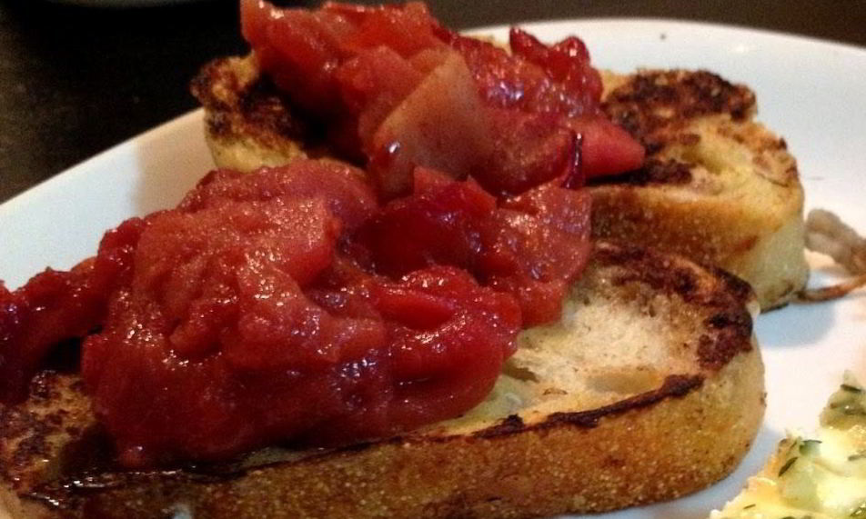 Рецепт французских тостов с яблоками и сливами