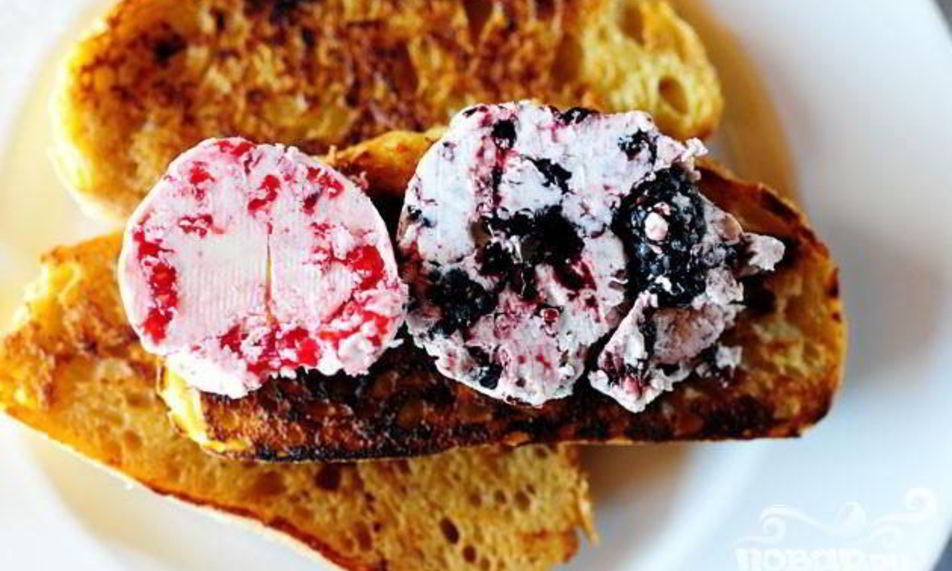 Рецепт французских тостов с ягодным маслом