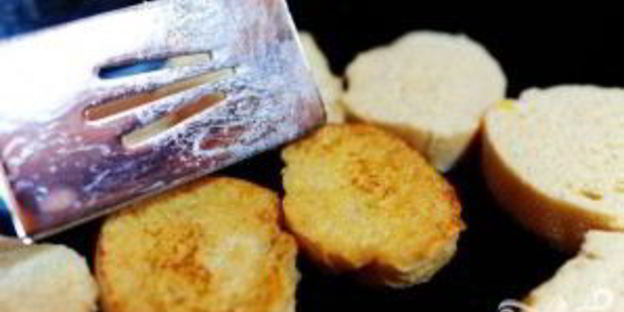 французские тосты с ягодным маслом