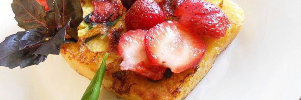 Клубничные тосты