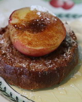 Коричные тосты с нектаринами на гриле