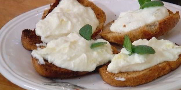 лимонный творожок на тосте