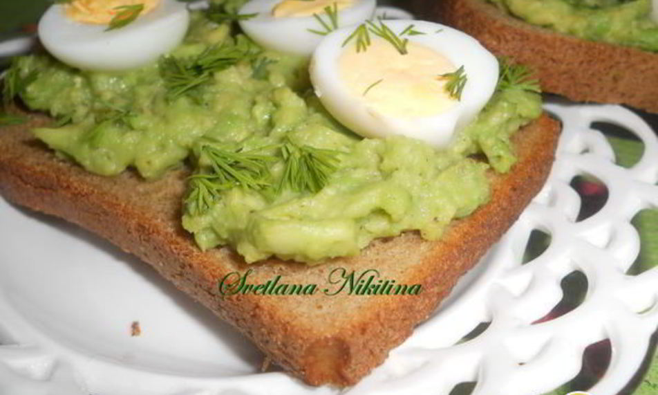Рецепт ржаных тостов с авокадо