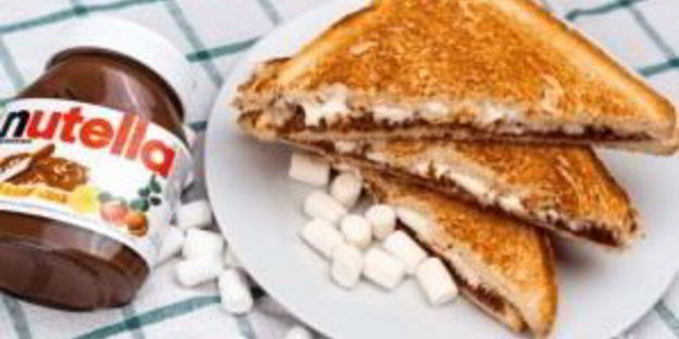 тост с нутеллой и маршмеллоу