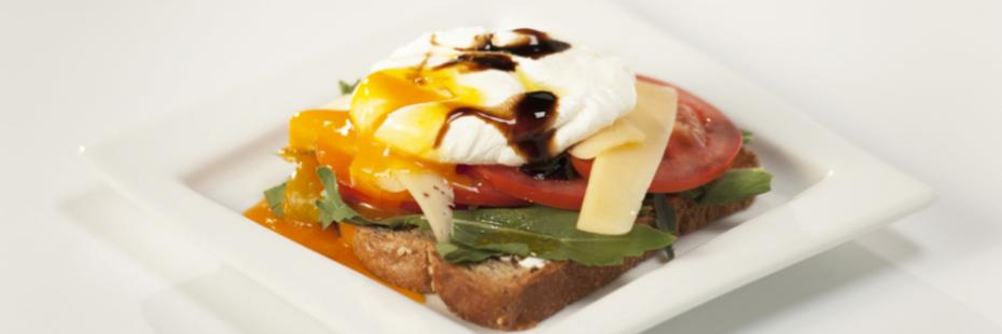 Тост с яйцом пашот