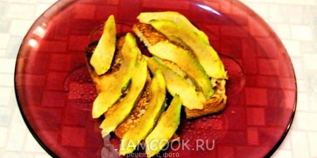 тосты с авокадо и яйцом пашот