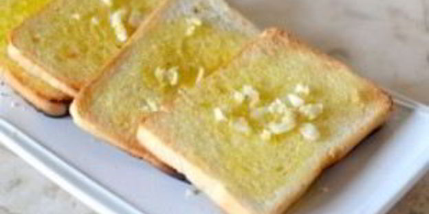 тосты с чесноком