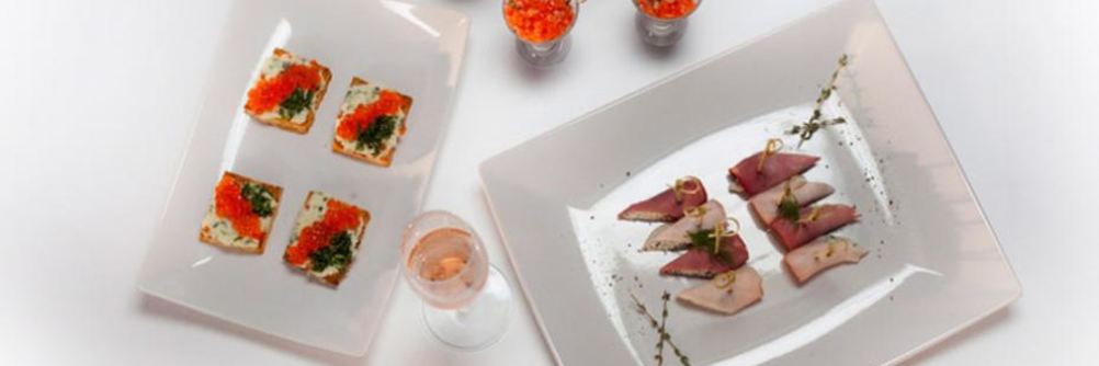 Тосты с икрой и сливочным сыром