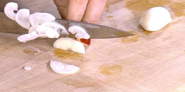 тосты с лисичками и лимонным сыром