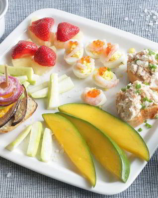 Тосты с лососем