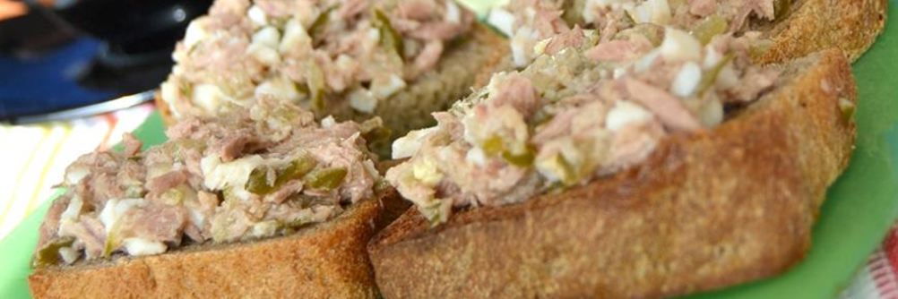 Тосты с рыбой