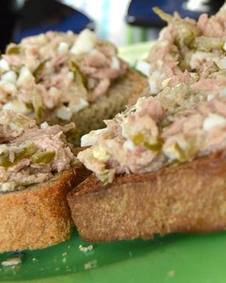 Тосты с рыбой