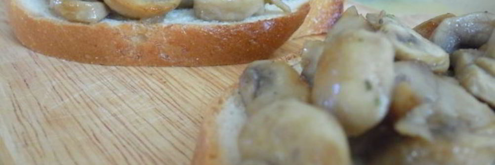 Тосты с шампиньонами